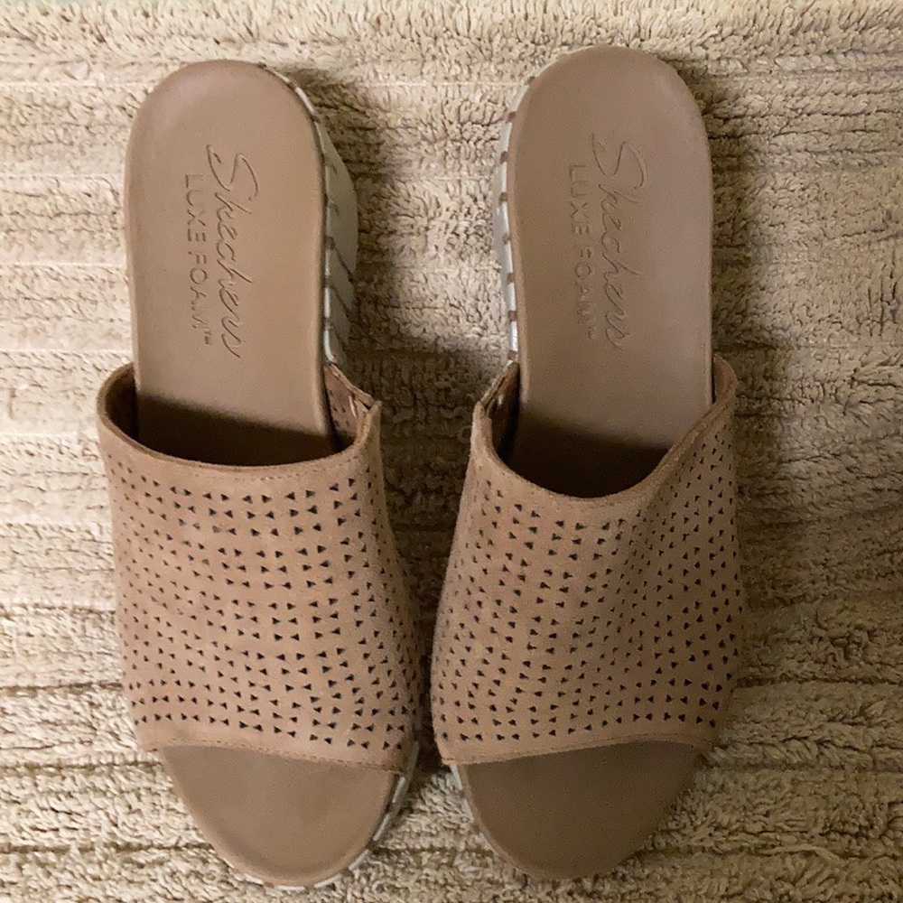 Skechers Luxe Foam Sandal